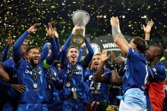 欧协联切尔西4-1贝蒂斯夺冠，成就欧战全满贯伟业，帕尔默关键