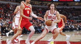 特雷杨21+17吉迪18+13 老鹰不敌公牛