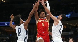 季前赛-约翰逊20+7+2波尔津吉斯13分 老鹰擒熊